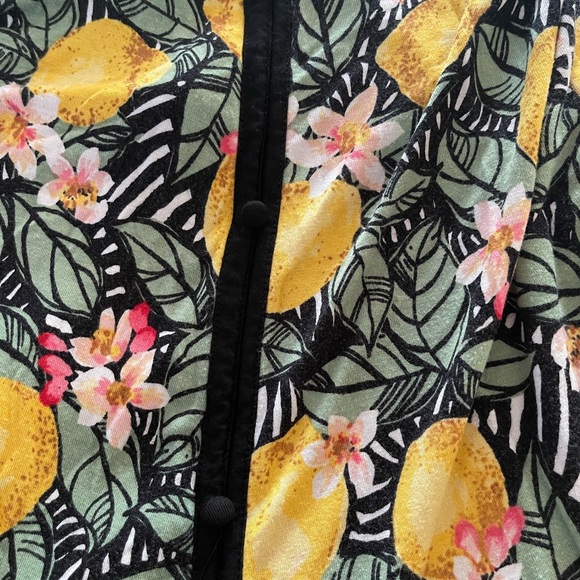 Fun top - Picture 3 of 3